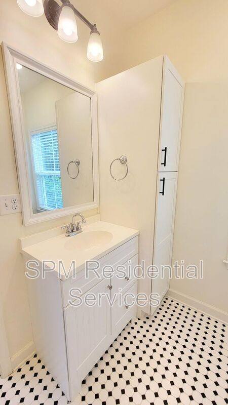 House for rent at 5047 Wrightsville Ave, Wilmington, NC 28403