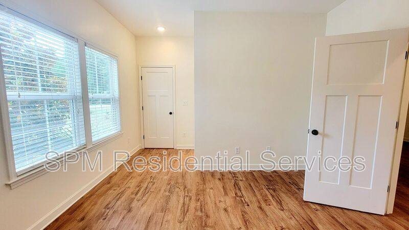 House for rent at 5047 Wrightsville Ave, Wilmington, NC 28403