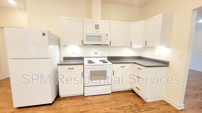 House for rent at 5047 Wrightsville Ave, Wilmington, NC 28403
