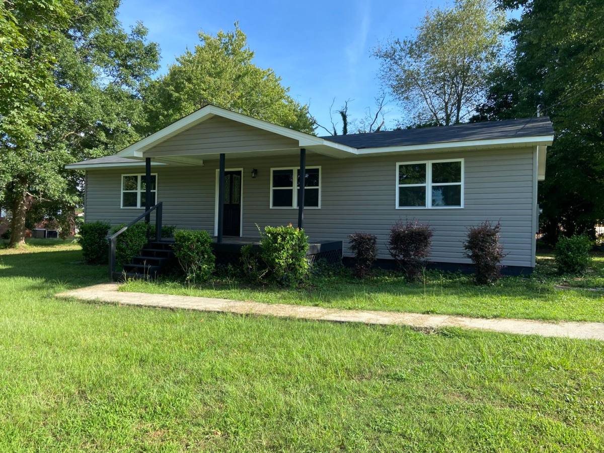 House for rent at 3508 Choccolocco Rd, Anniston, AL 36207