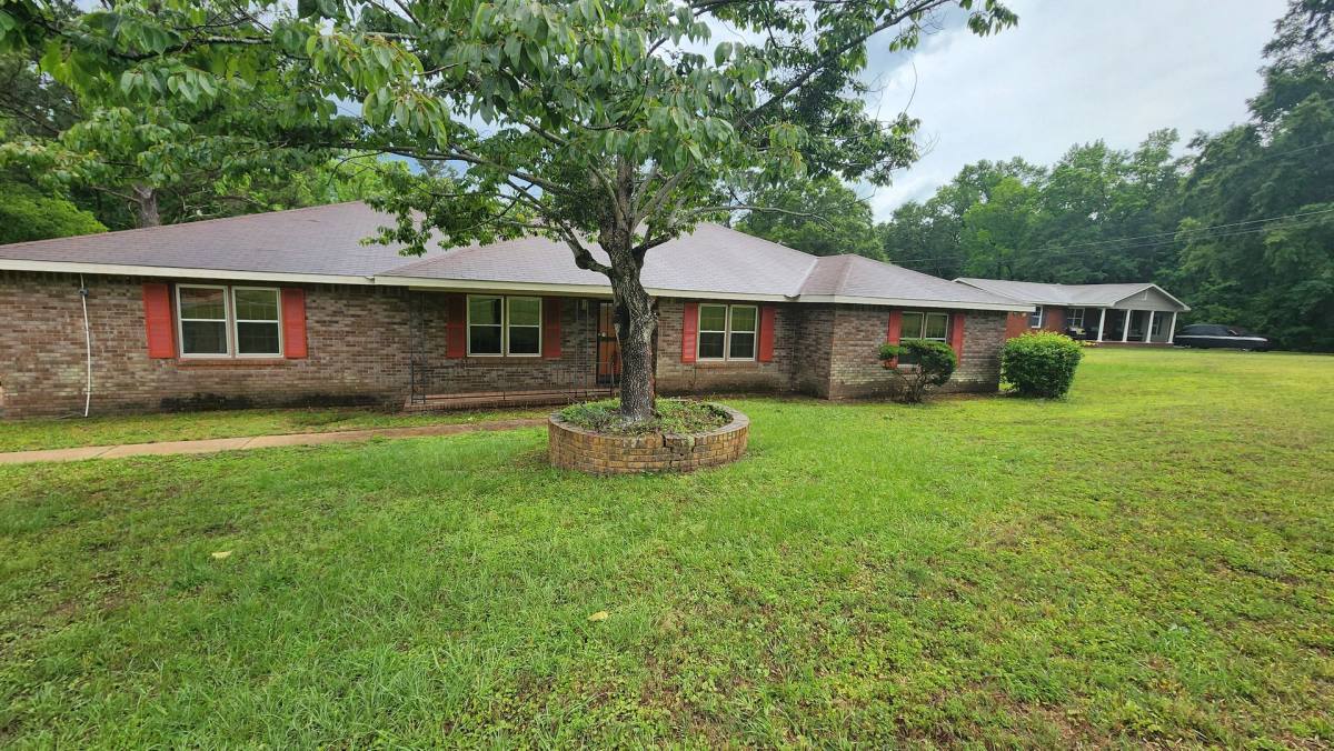 House for rent at 2905 7th St, Phenix City, AL 36867