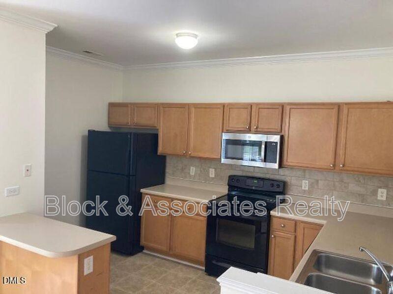 House for rent at 8346 Glenwood Springs Court, Raleigh, NC 27616