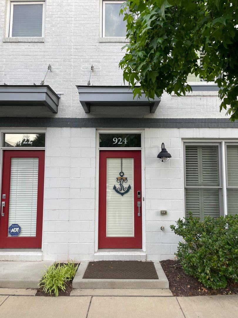 Townhouse for rent at 924 Pete Jones Way, Alexandria, VA 22314