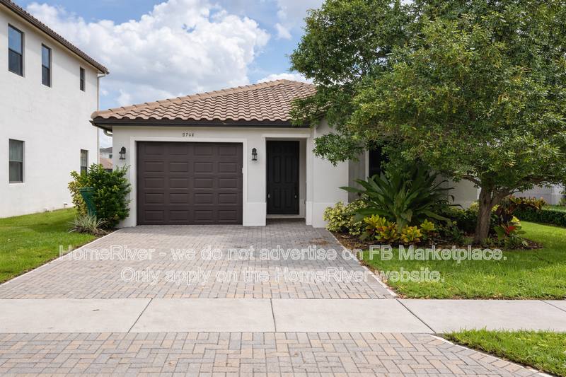 House for rent at 8744 Madrid Circle, Naples, FL 34104
