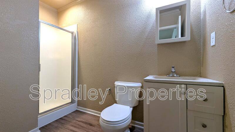 House for rent at 8 N 25th St, Temple, TX 76504