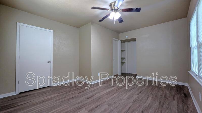 House for rent at 8 N 25th St, Temple, TX 76504