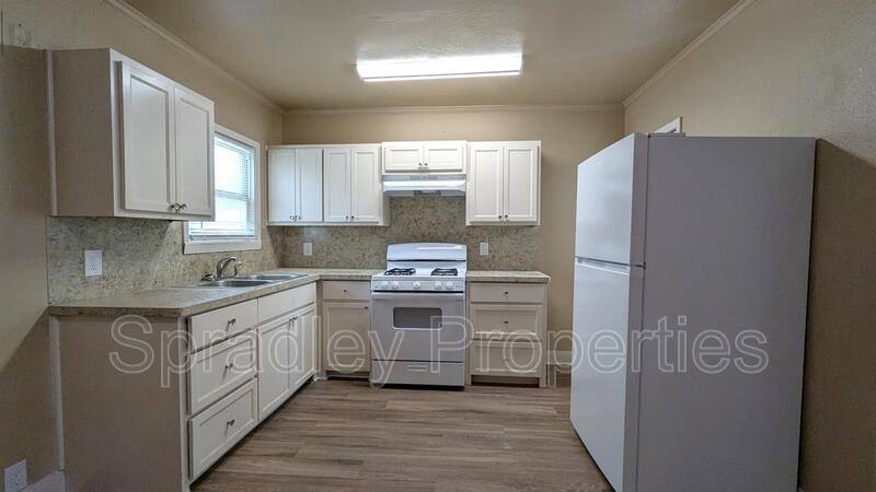 House for rent at 8 N 25th St, Temple, TX 76504