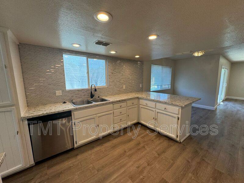 House for rent at 6931 Cobblestone Way, Citrus Heights, CA 95621