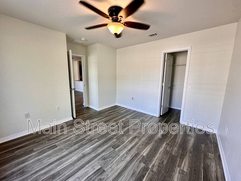 Townhouse for rent at 10493 River Birch Dr, Pensacola, FL 32534