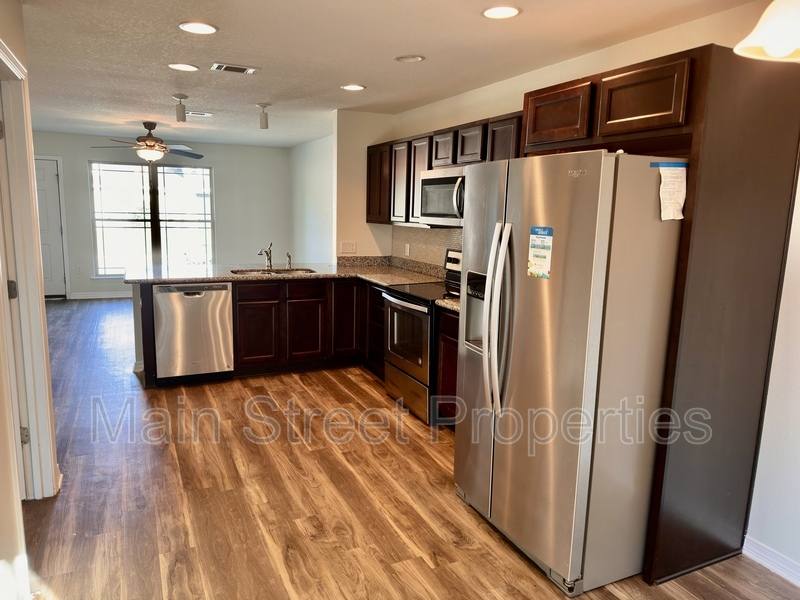 Townhouse for rent at 10493 River Birch Dr, Pensacola, FL 32534