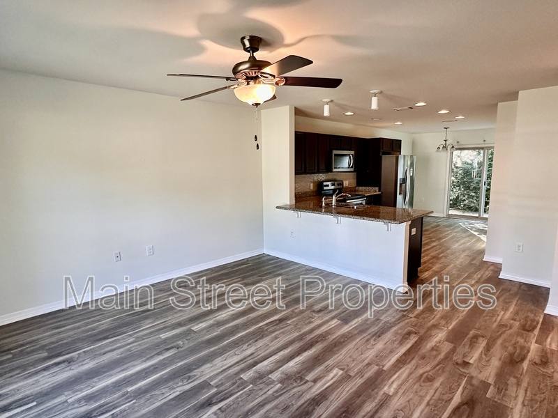 Townhouse for rent at 10493 River Birch Dr, Pensacola, FL 32534
