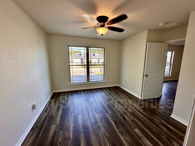 Townhouse for rent at 10493 River Birch Dr, Pensacola, FL 32534