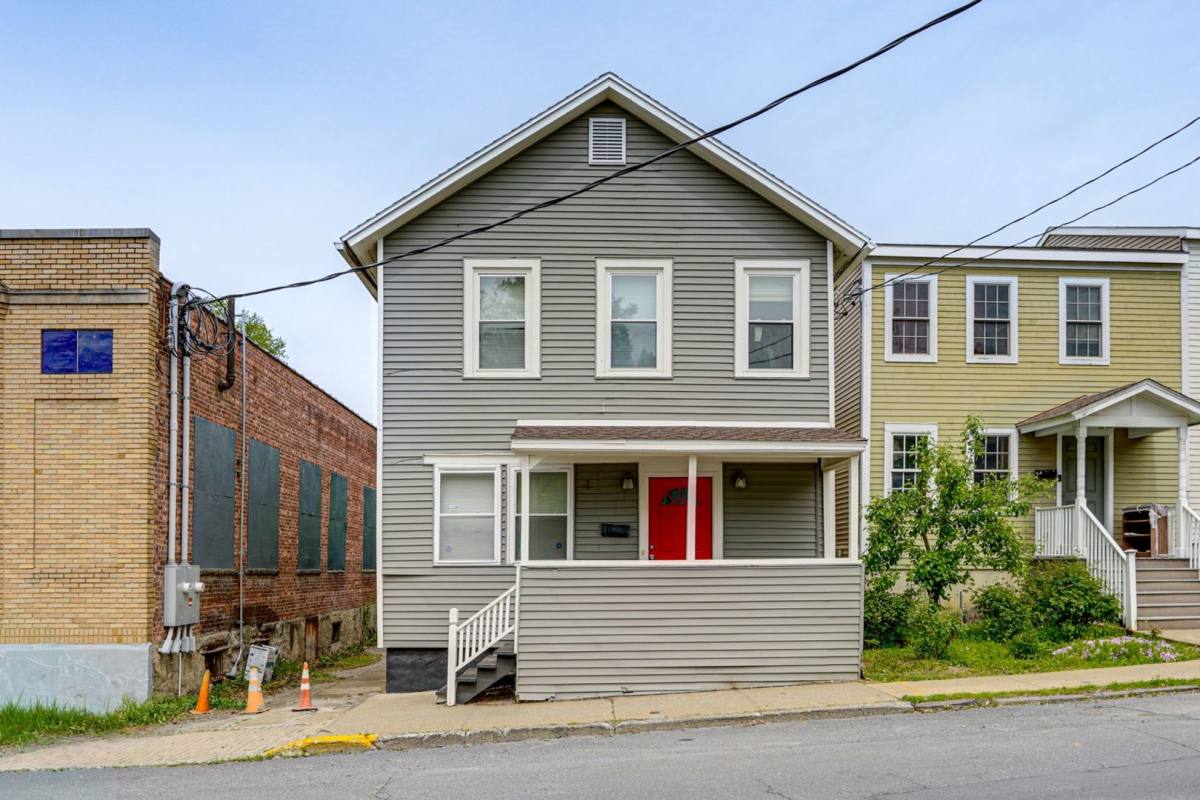 Apartment for rent at 442 Columbia St, Hudson, NY 12534