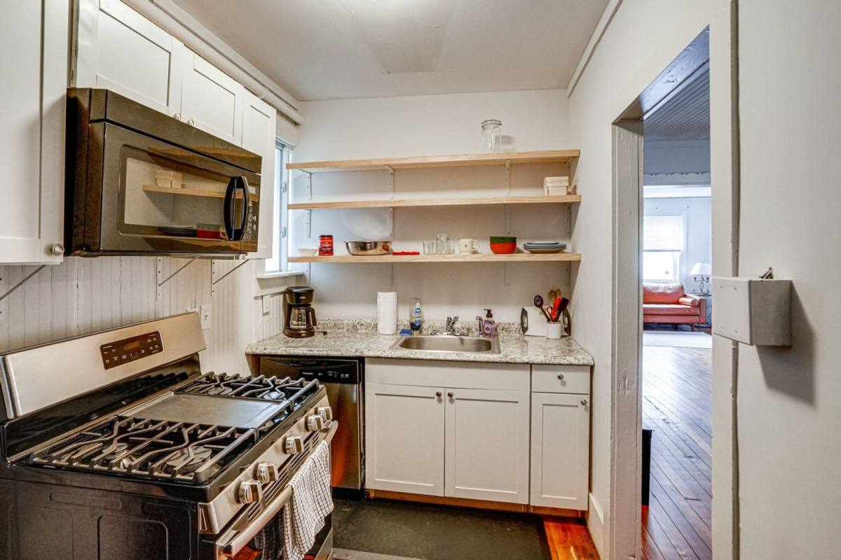 Apartment for rent at 442 Columbia St, Hudson, NY 12534