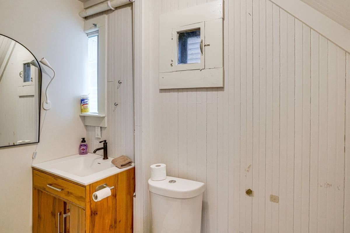 Apartment for rent at 442 Columbia St, Hudson, NY 12534