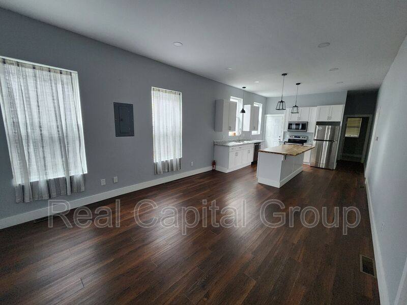 Apartment for rent at 1527 - 1529 Foster Ave, Schenectady, NY 12308