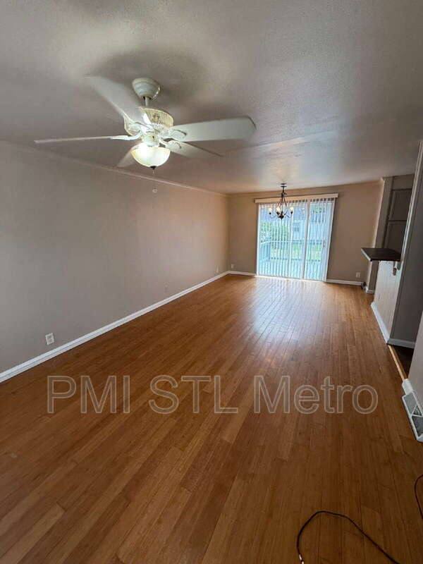 House for rent at 1230 Roxton Dr, Saint Louis, MO 63137