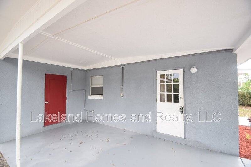 House for rent at 730 26th St NW, Winter Haven, FL 33881