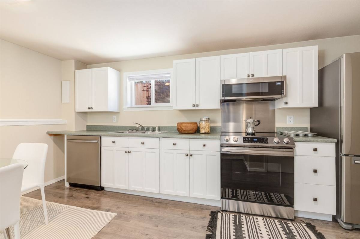 Apartment for rent at 922 N 102nd St, Seattle, WA 98133
