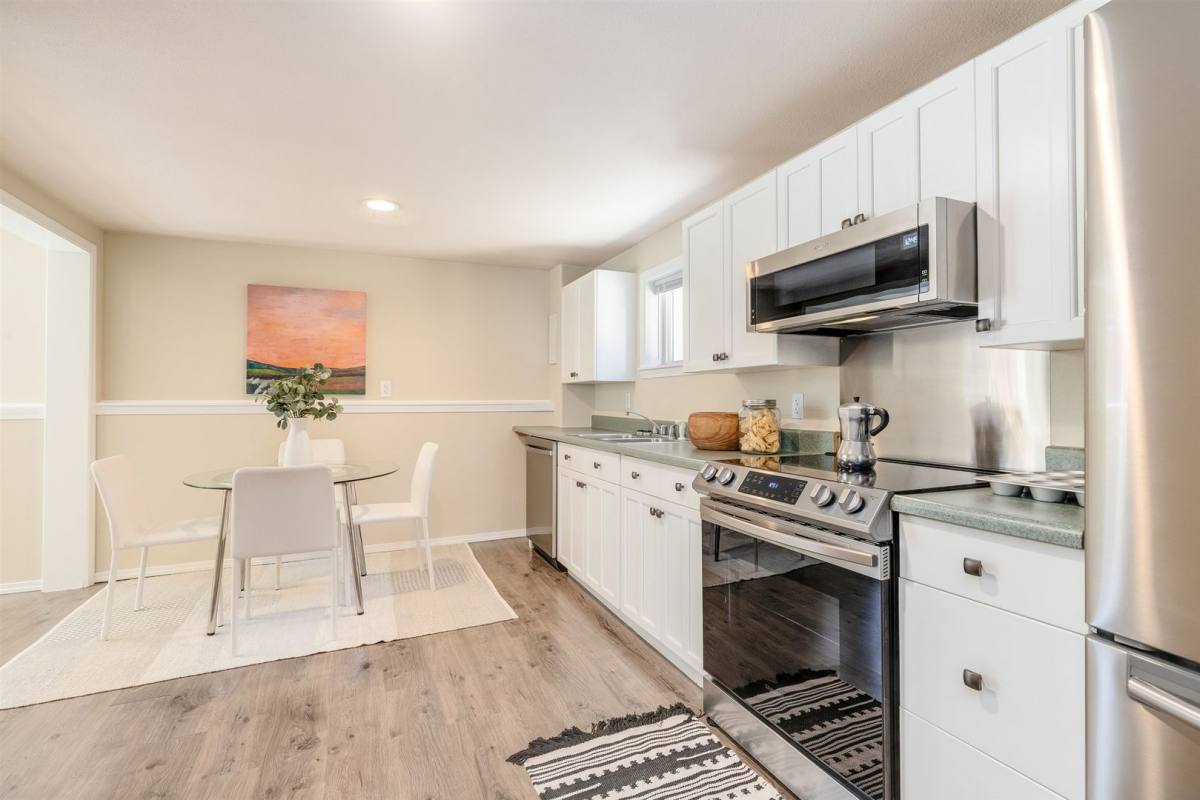 Apartment for rent at 922 N 102nd St, Seattle, WA 98133