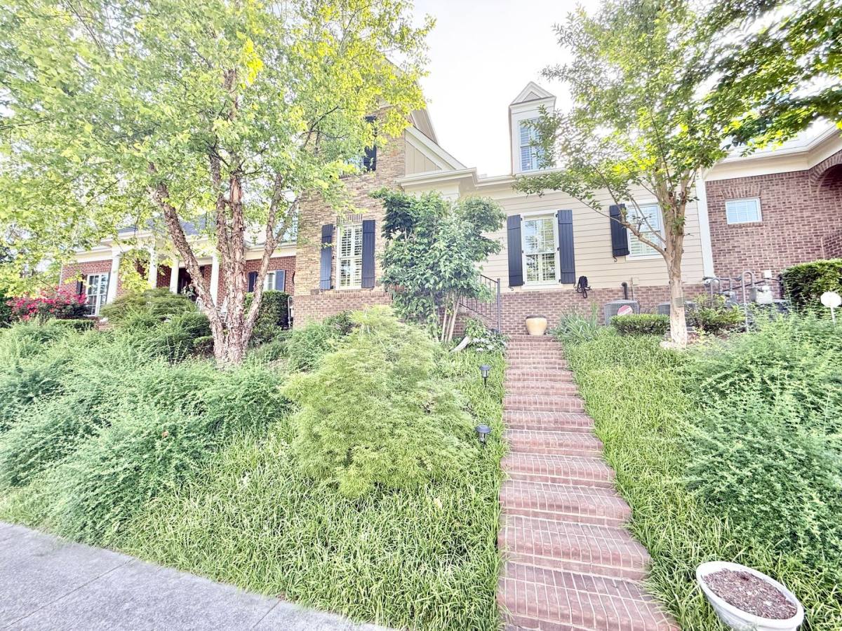 Townhouse for rent at 465 Chapel Grove Lane, Farragut, TN 37934