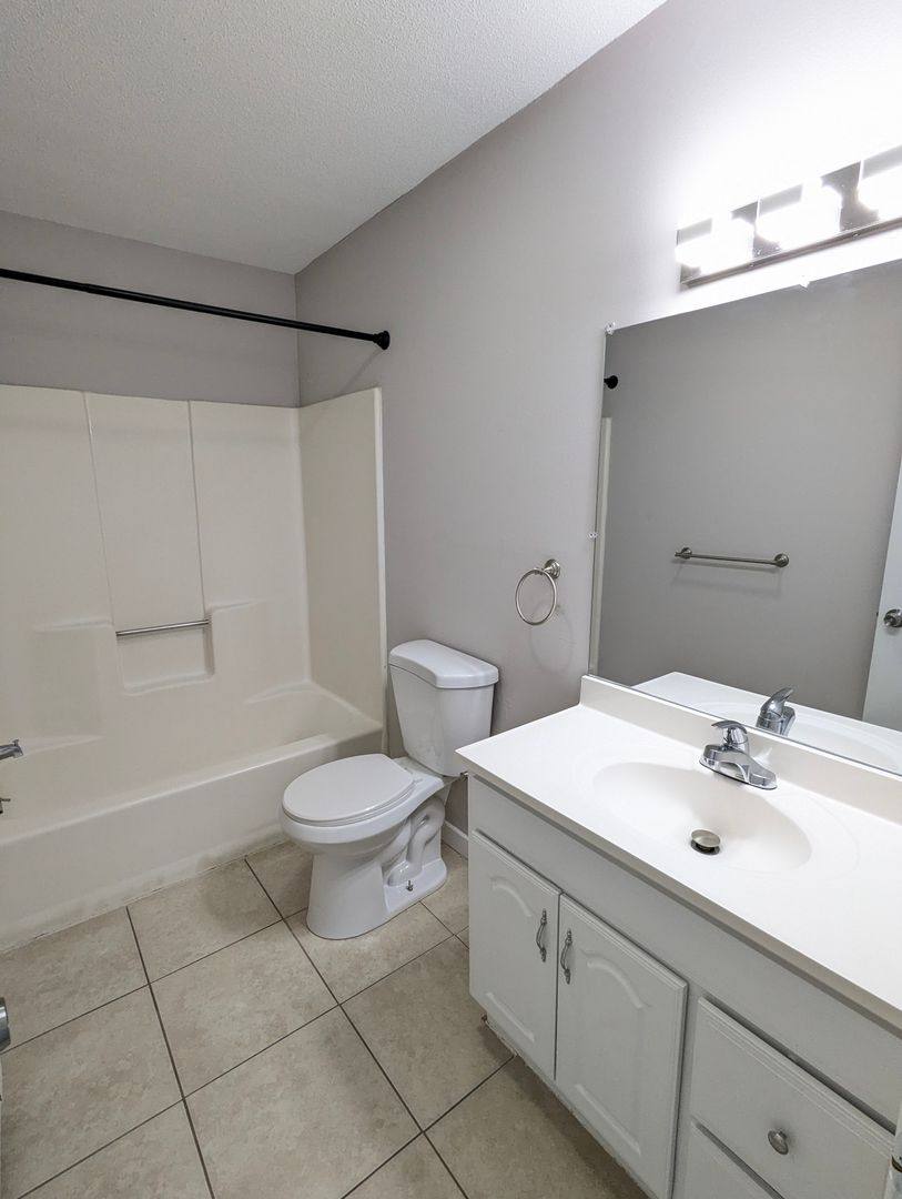 Apartment for rent at 86 76 Sherman Ave, Waterbury, CT 06705