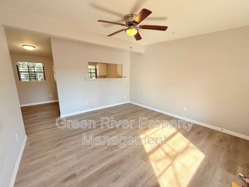 House for rent at 1033 Ake Lane, Jacksonville, FL 32218