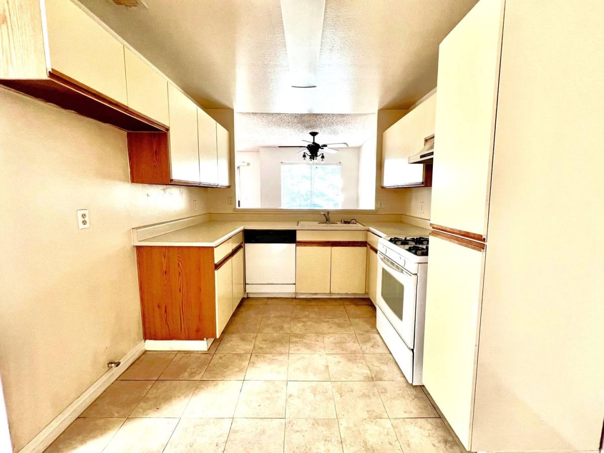 Apartment for rent at 2410 N Towne Ave, Pomona, CA 91767