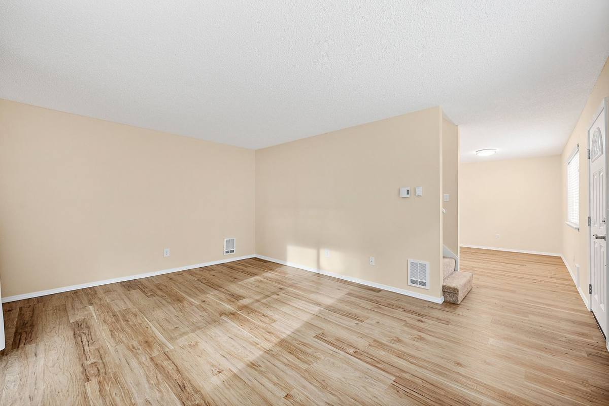 Townhouse for rent at 6012 N 15th St, Tacoma, WA 98406