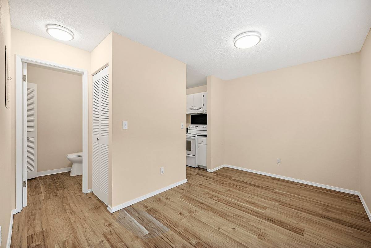 Townhouse for rent at 6012 N 15th St, Tacoma, WA 98406