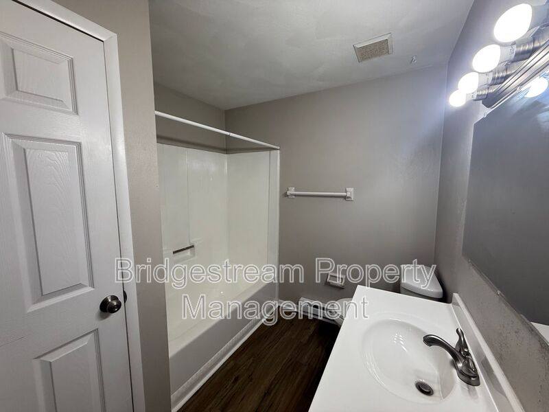 Apartment for rent at 85 N Gebhart Church Rd #G, Miamisburg, OH 45342