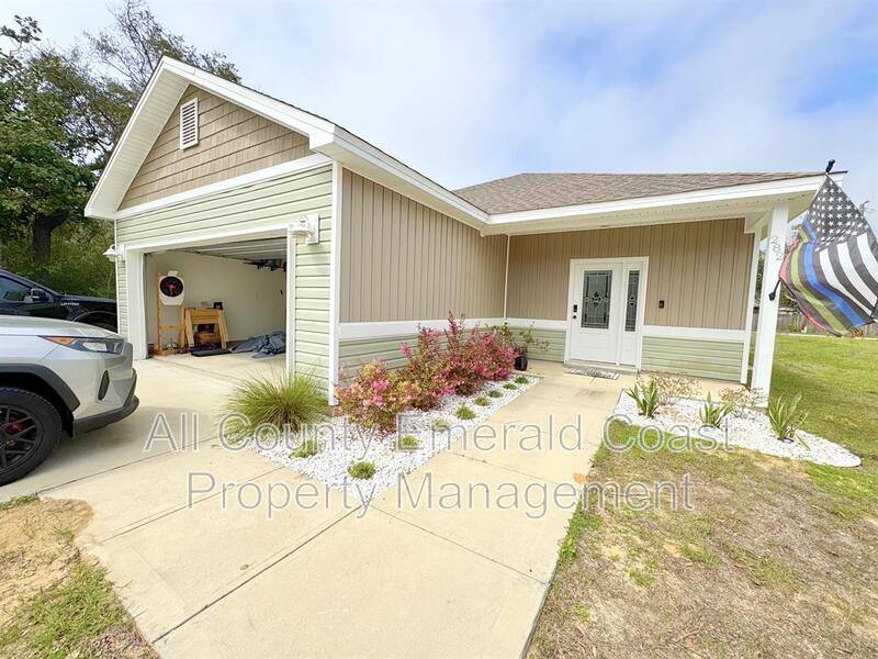 House for rent at 282 Magnolia St, Niceville, FL 32578