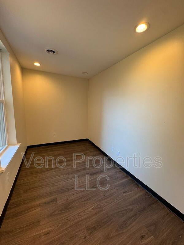 Apartment for rent at 219 Spring Ave #1, Troy, NY 12180