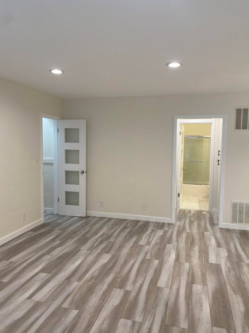 Apartment for rent at 813 Westmount Dr, West Hollywood, CA 90069