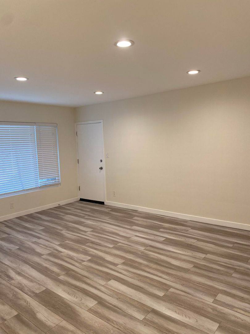 Apartment for rent at 813 Westmount Dr, West Hollywood, CA 90069