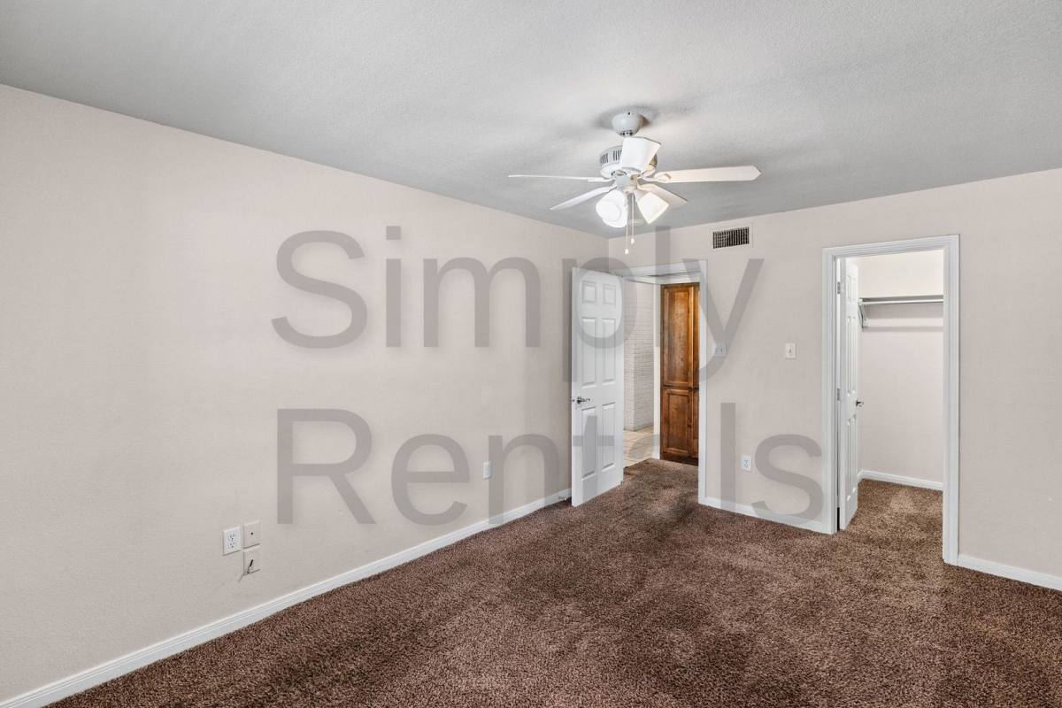 Apartment for rent at 1220 Texas St, Sulphur Springs, TX 75482