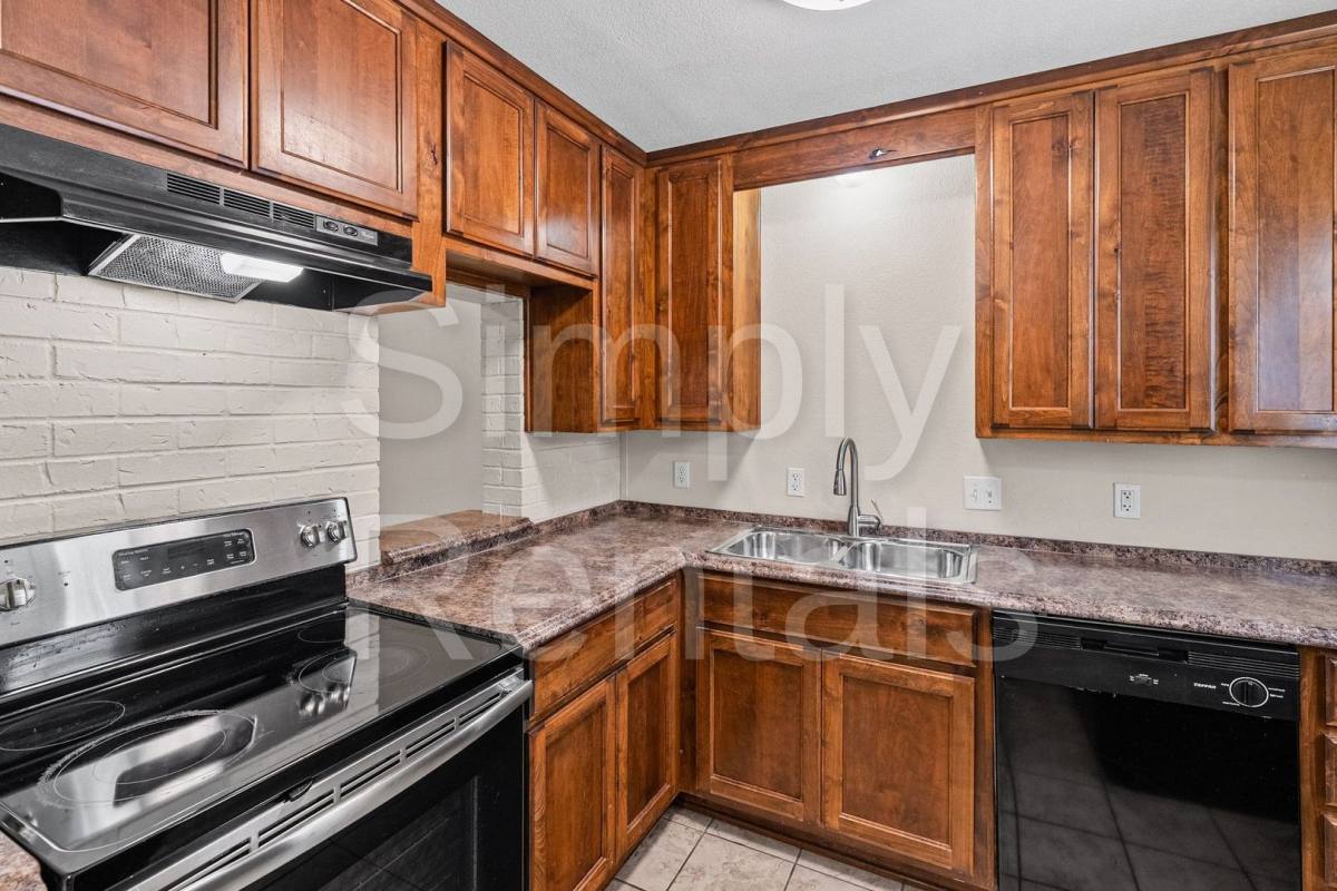 Apartment for rent at 1220 Texas St, Sulphur Springs, TX 75482
