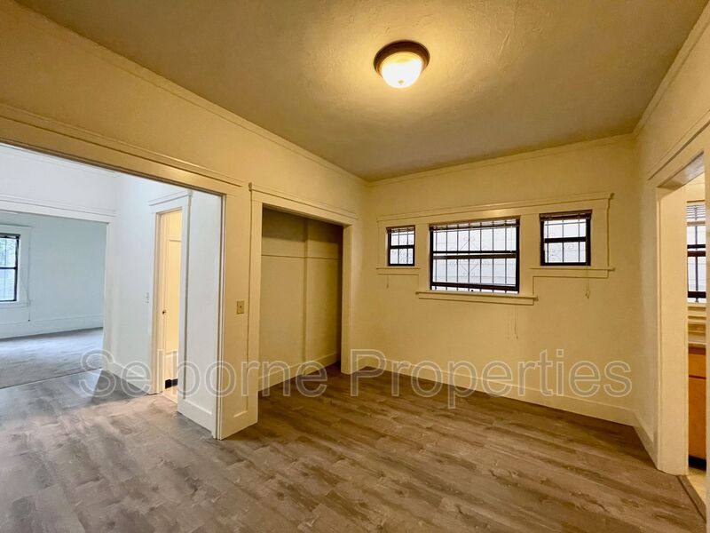 Apartment for rent at 359 Grand Ave #104, Oakland, CA 94610