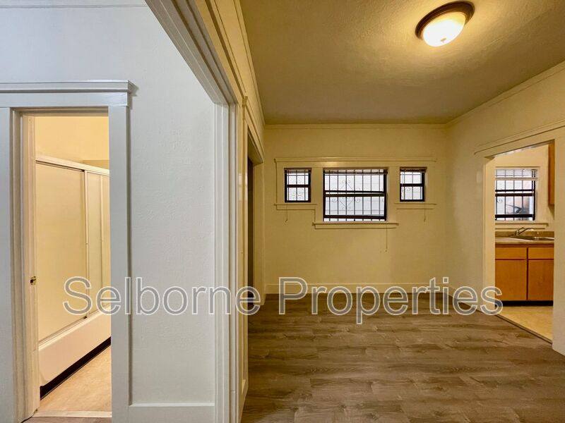 Apartment for rent at 359 Grand Ave #104, Oakland, CA 94610