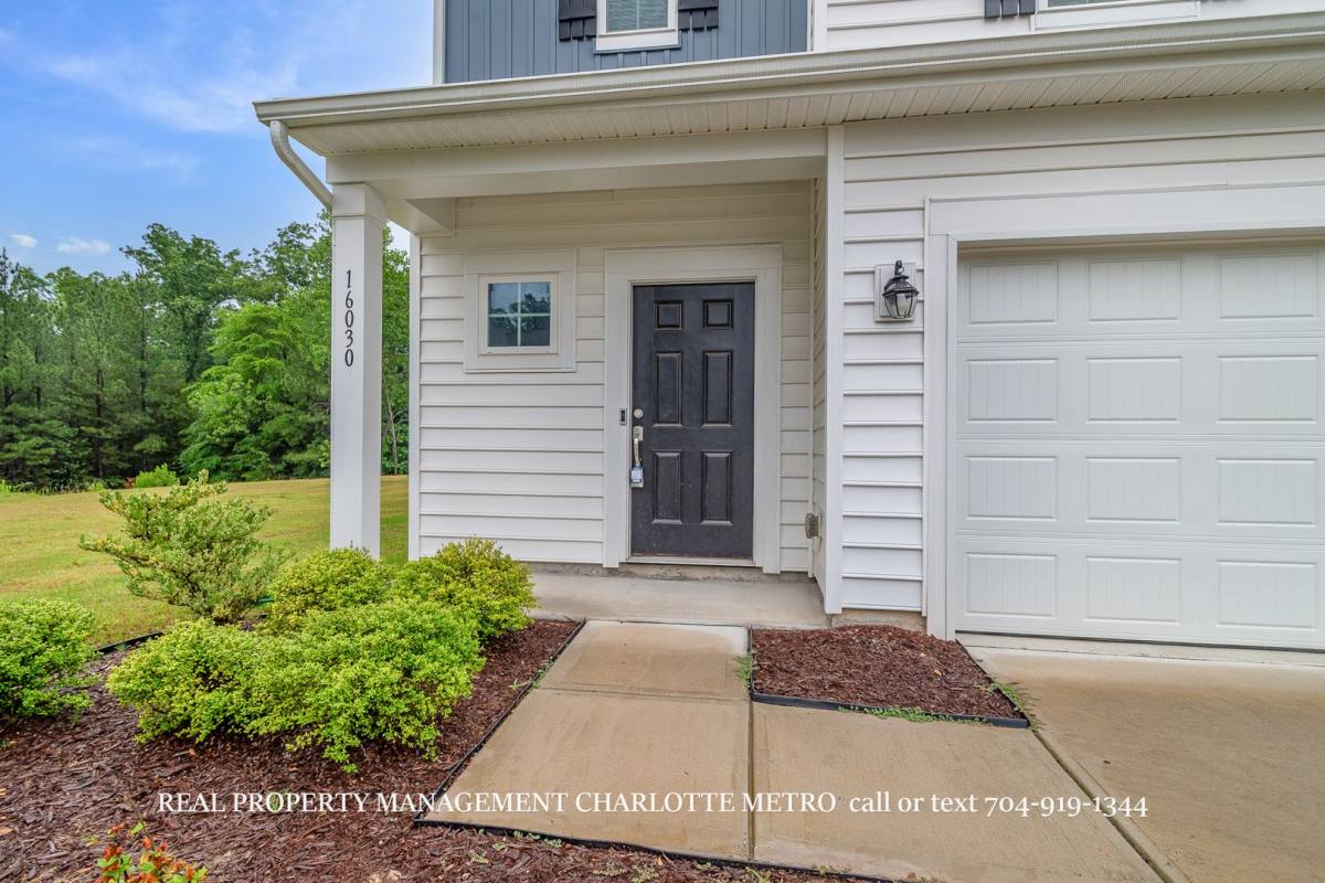 House for rent at 16030 Seagard Cove, Charlotte, NC 28278