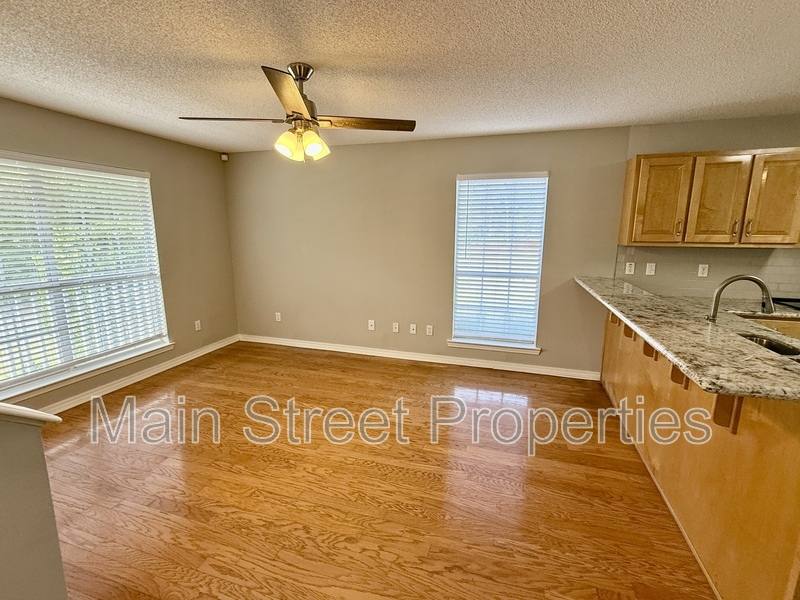 House for rent at 2121 Pin High Dr, Pensacola, FL 32526