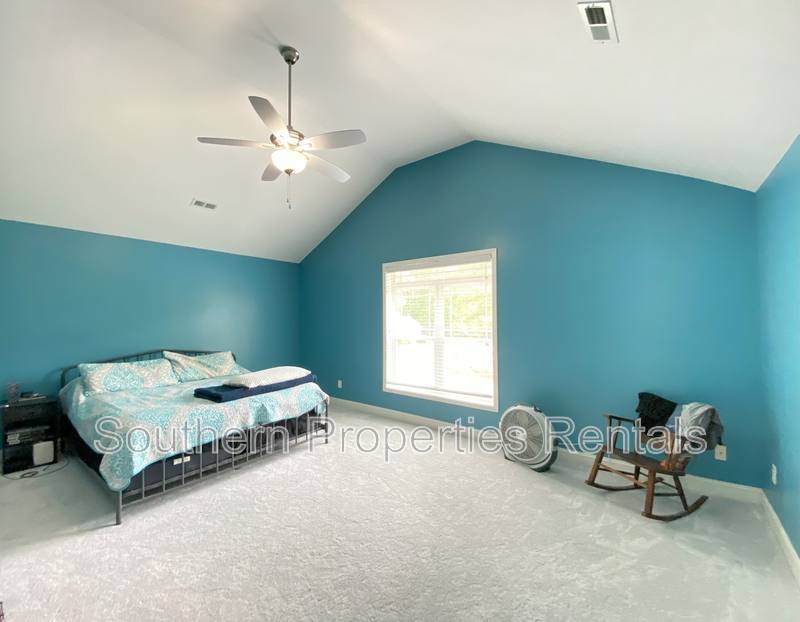 House for rent at 351 Maplewood Dr, Sanford, NC 27332
