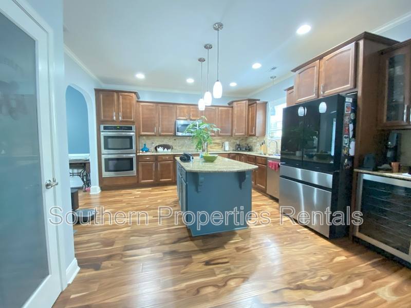 House for rent at 351 Maplewood Dr, Sanford, NC 27332