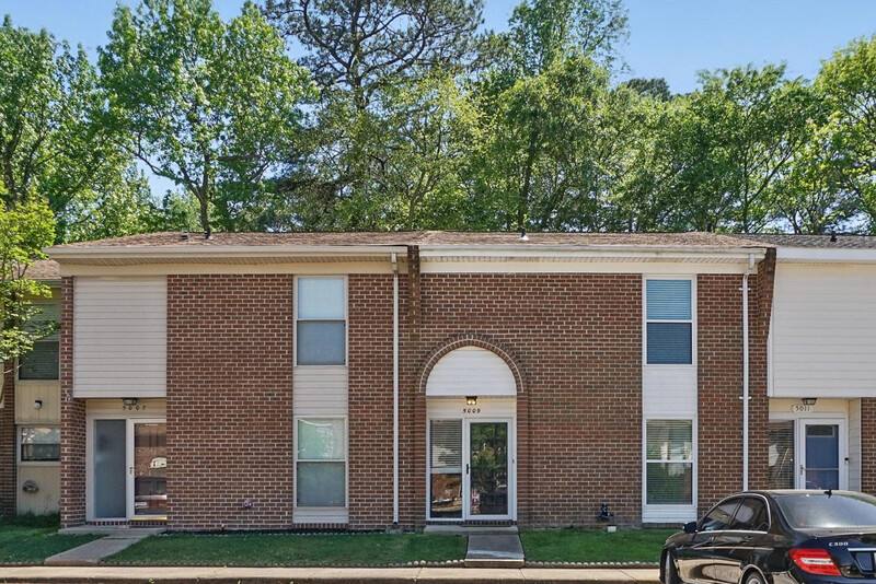 Townhouse for rent at 5009 Ashforth Court, Virginia Beach, VA 23462