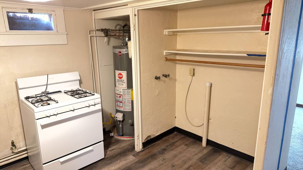 Apartment for rent at 206, 206 1 2 & 208 Pilot Knob Ave, Manitou Springs, CO 80829
