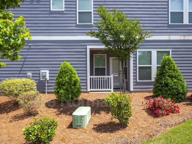 Townhouse for rent at 1034 Lyndon Station Dr, Pineville, NC 28134