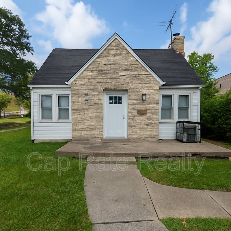House for rent at 1366 Duxberry Ave, Columbus, OH 43211