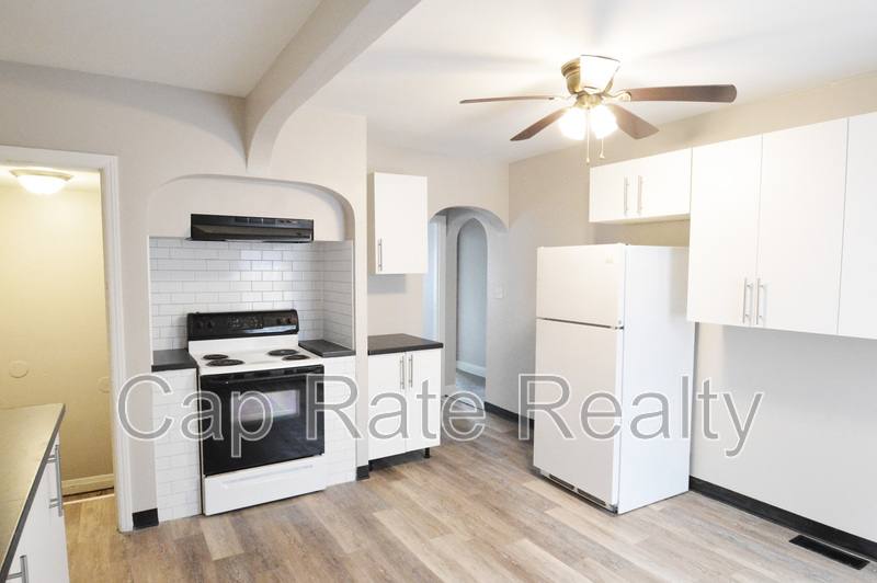 House for rent at 1366 Duxberry Ave, Columbus, OH 43211