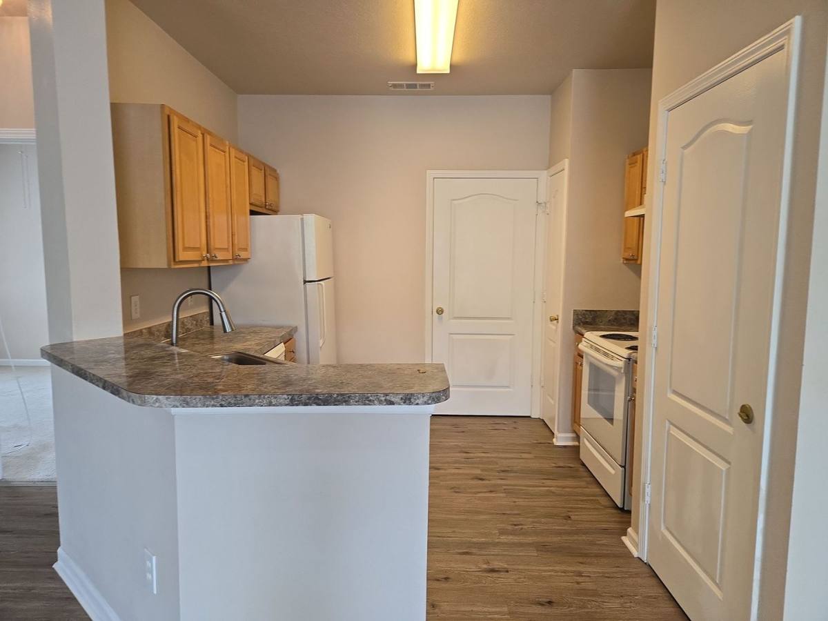 Apartment for rent at 10526 Villa Creek Dr, Tampa, FL 33647