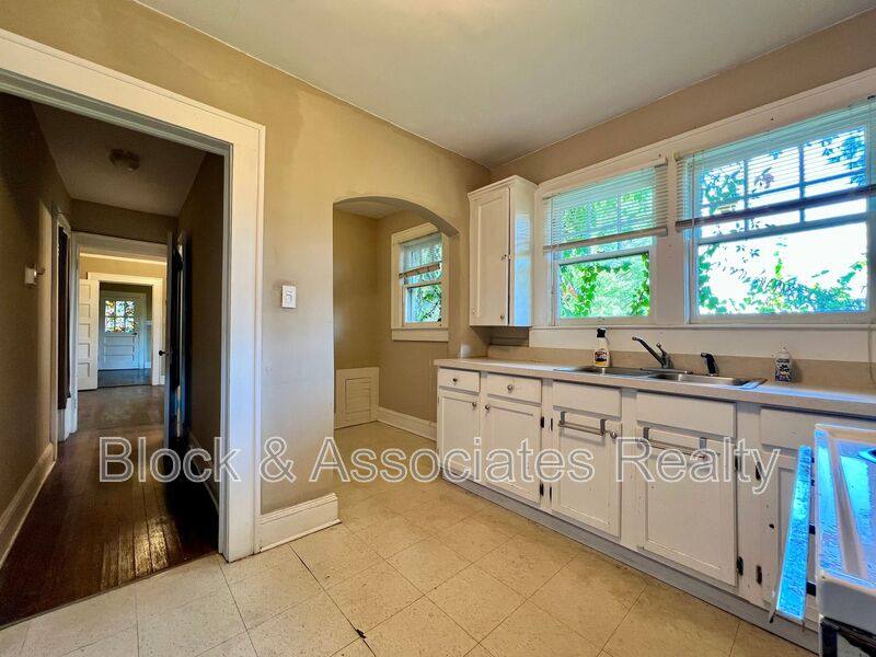 House for rent at 120 S Poplar St, Winston Salem, NC 27101